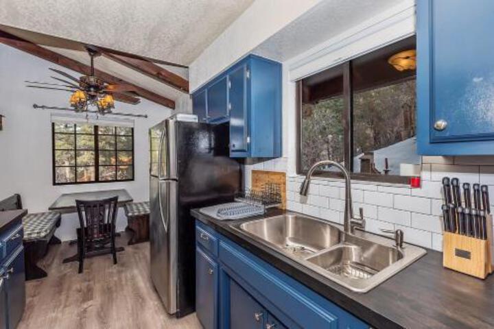 027 Gold Mtn Cabin - thumb 4