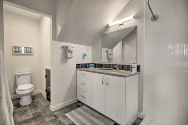 Depoe Bay Townhome With Deck & Ocean Views! - thumb 0