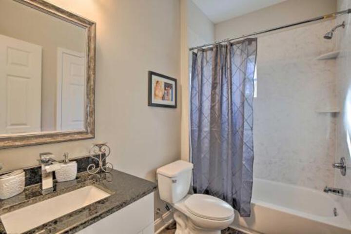 Chic Atlanta Home 8 Mi To Airport & NCAA Events! - thumb 3