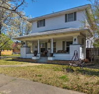 Cozy Craftsman Style Home in Downtown Bartlesville - Accommodation Indiana