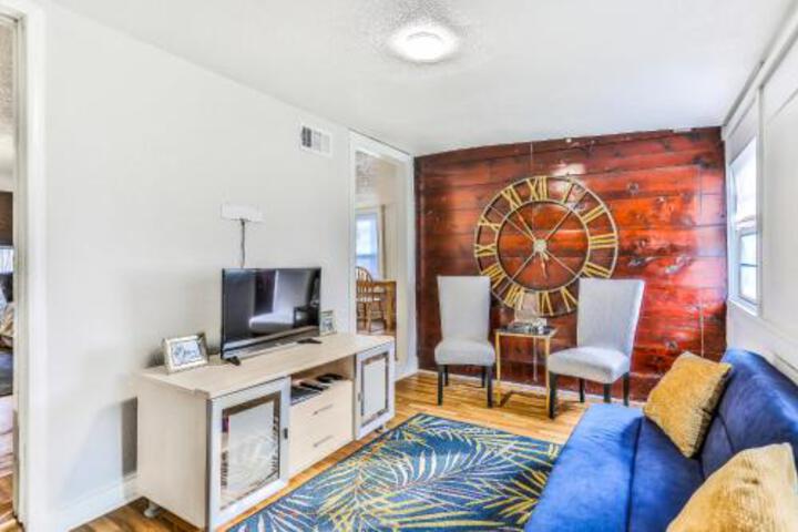 Dallas Cozy Cottage - thumb 3