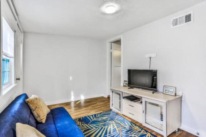 Dallas Cozy Cottage - thumb 4