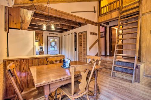 Riverside Cabin W / Deck Near Hikes & Fishing - thumb 0