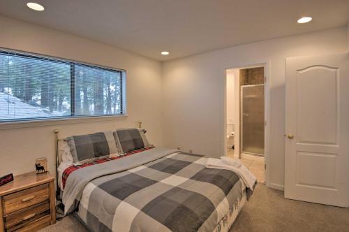 Stateline Cabin W / Hot Tub Walk To Ski Lift - thumb 1