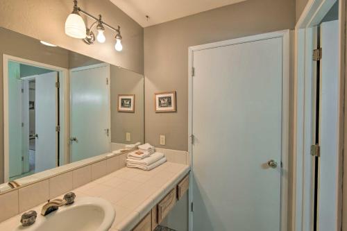 Stateline Cabin W / Hot Tub Walk To Ski Lift - thumb 4