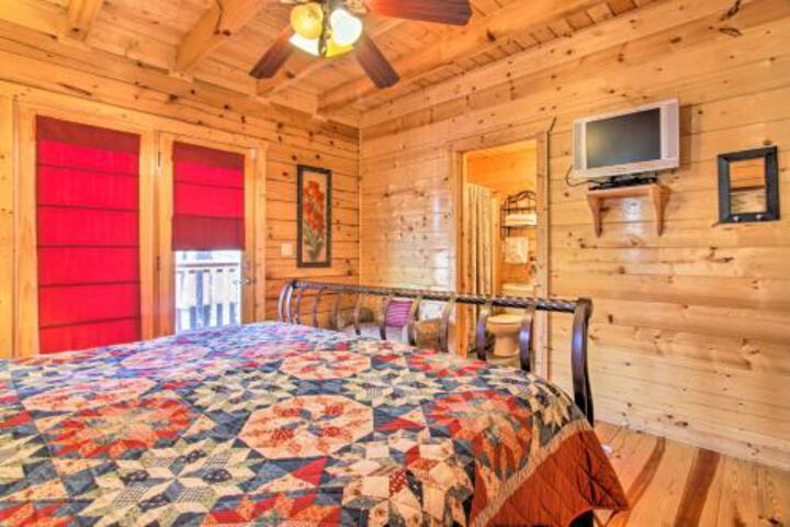 Downtown Gatlinburg Lodge With Hot Tub & Game Room! - thumb 5