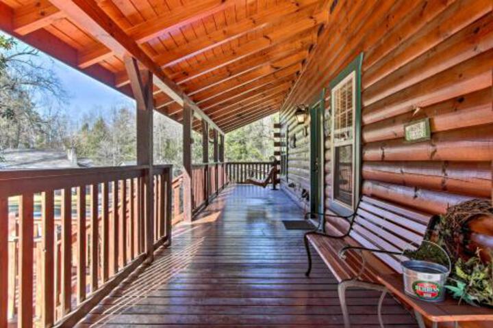 Downtown Gatlinburg Lodge With Hot Tub & Game Room! - thumb 3