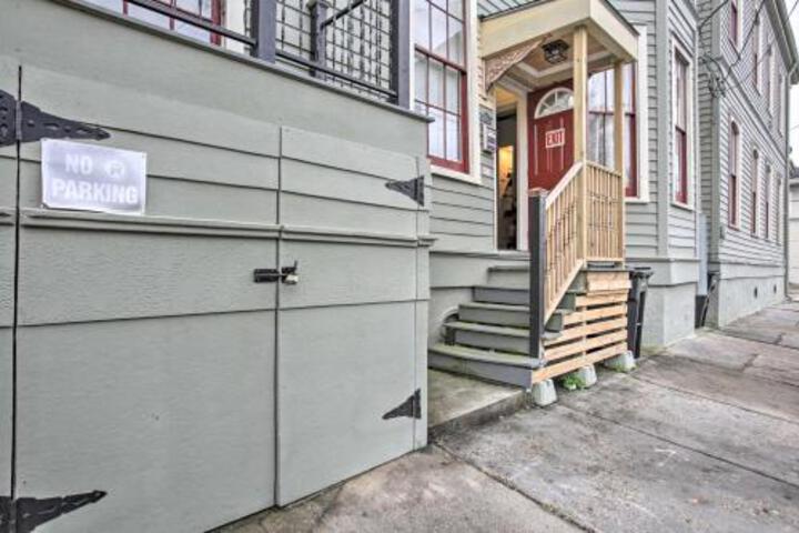 Historic Apt W / Courtyard Off St. Charles Ave! - thumb 2