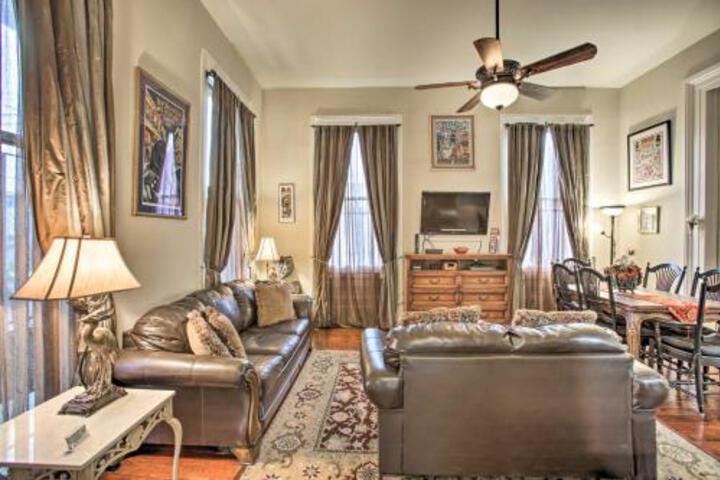 Updated Historic Apt Walk To St. Charles Ave! - thumb 3