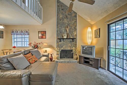 SunTrust Park Home Base W / Private Backyard! - thumb 5