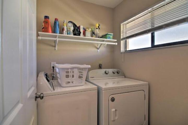 Renovated Beach Nook With Lanai Steps From Gulf - thumb 4