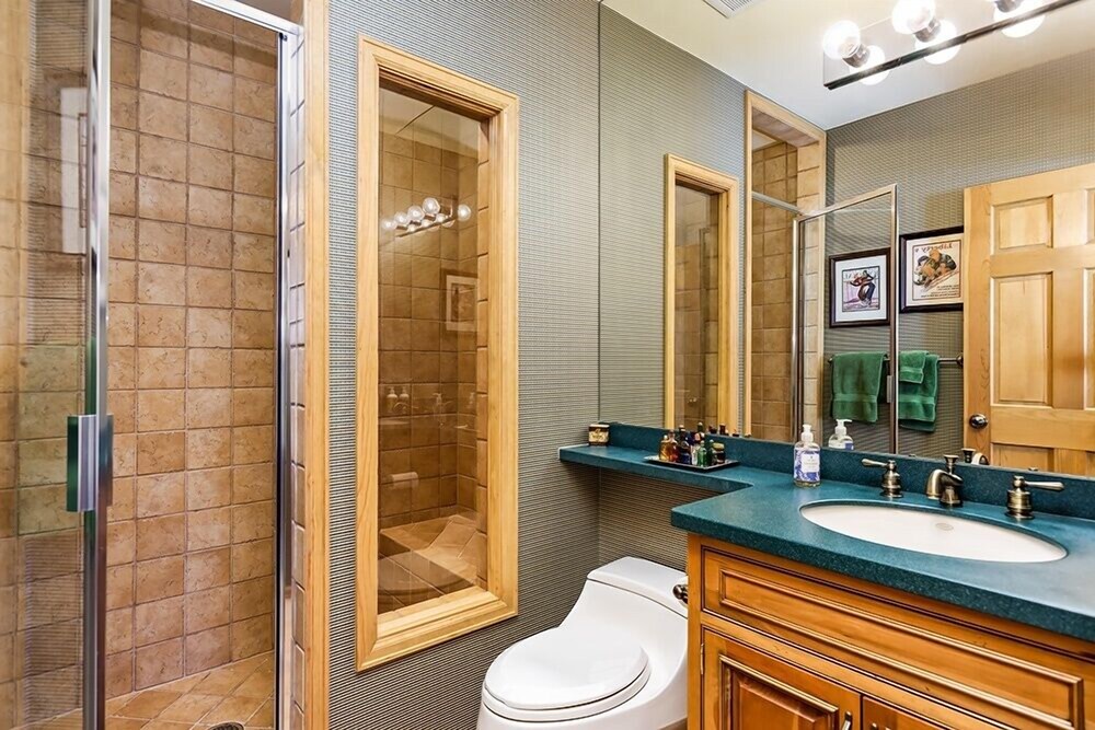 921 Faraway 5 Bedroom Home - thumb 5