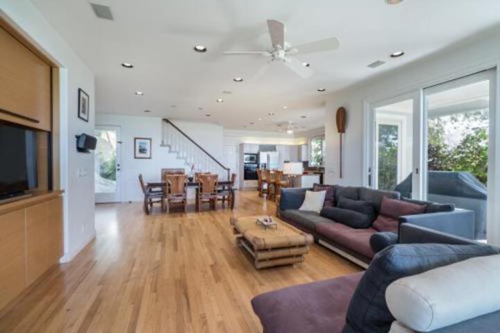 Modern Mokuleia Beachfront Home - thumb 4