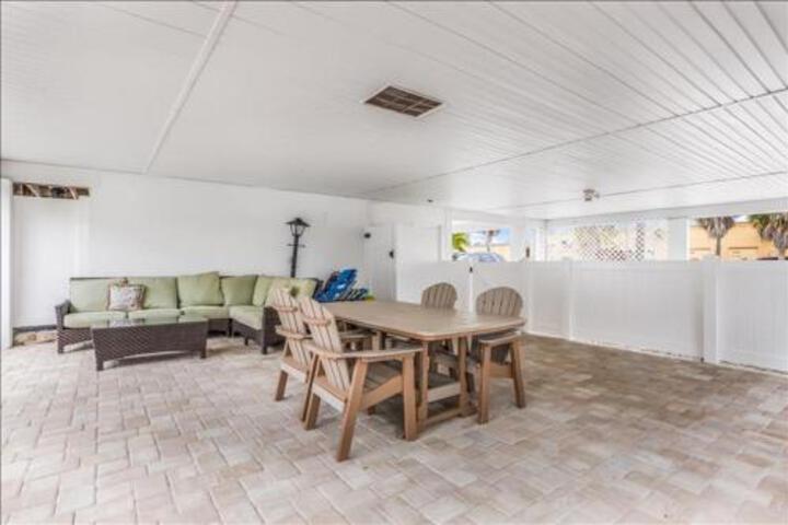 7 Doors Down Villa - thumb 3