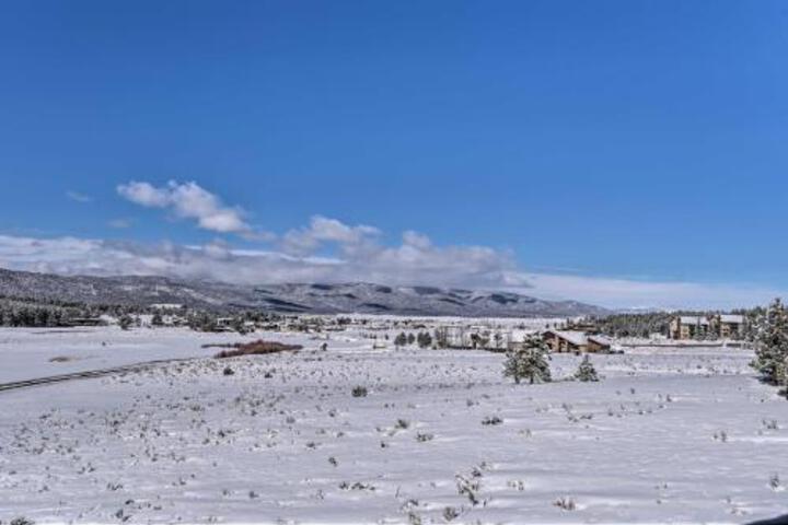 Condo W / Wheeler Peak Views Walk To Ski Lift - thumb 0