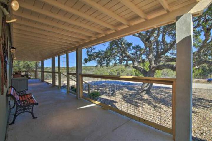 Updated Cabin With Fire Pit 1 Mile From Downtown! - thumb 6