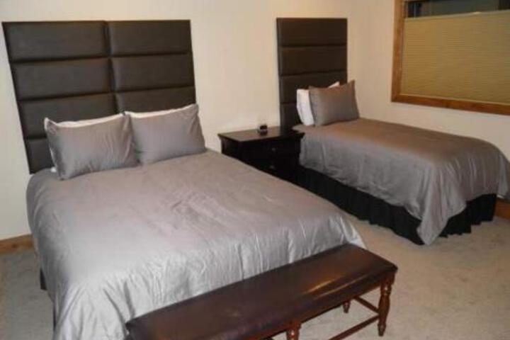 Breakaway West Studio Apts - thumb 0