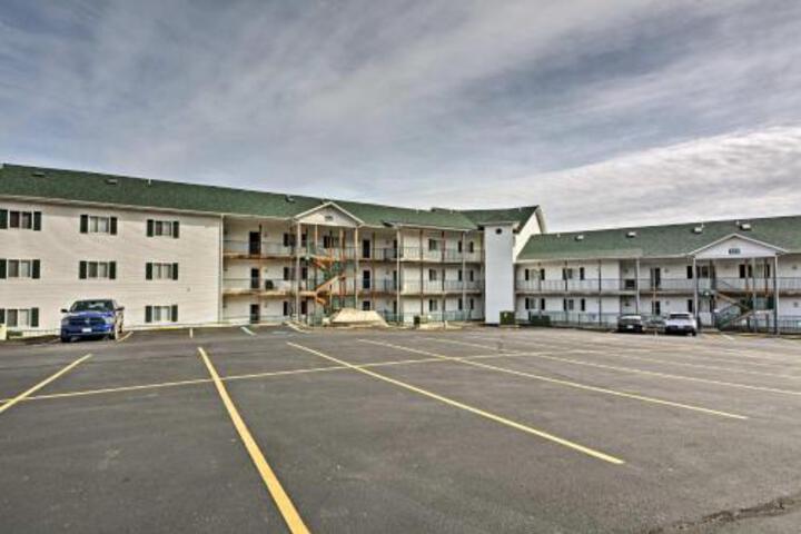 Waterfront Condo On Lake Of The Ozarks W / 2 Pools! - thumb 6