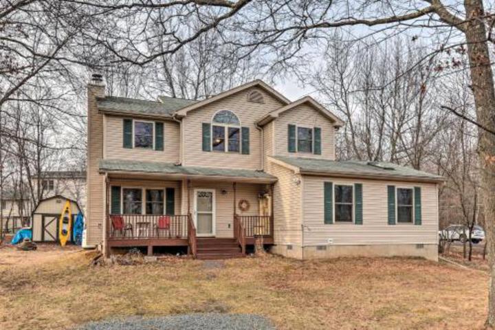 Pocono Mtn Retreat 1 Block To Pool & Beach Lake! - thumb 6