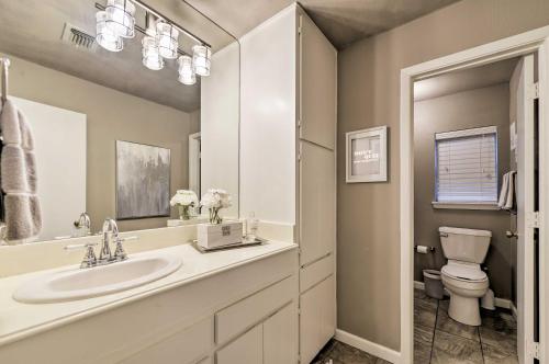 Spacious Lakefront Retreat On Lake Granbury! - thumb 2