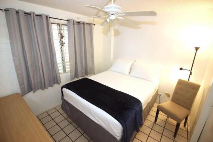 PARADISE On BEACH WALK!! SLEEPS UP TO 6!! - thumb 2