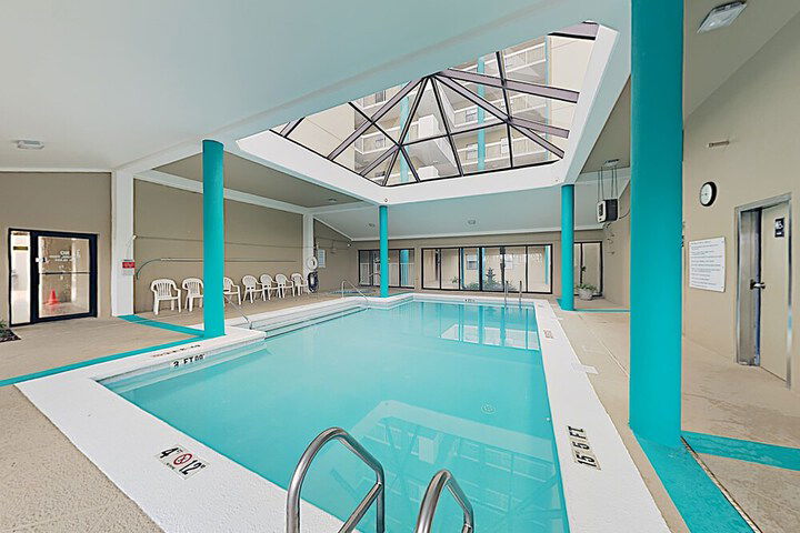 New Listing! Romar Place W / Pools & Hot Tub 3 Bedroom Condo - thumb 3