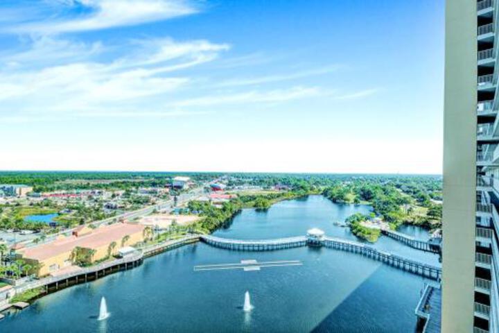 Laketown Wharf 1832 By RealJoy Vacations - thumb 2