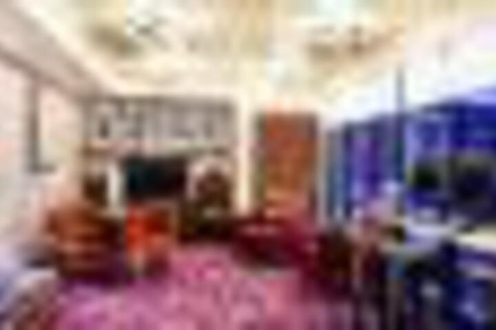 Comfort Suites - thumb 6