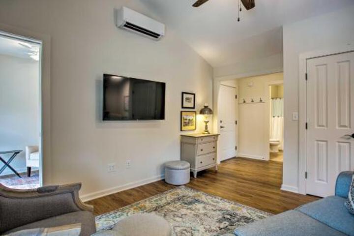Ideally Located Saluda Apartment On Main St! - thumb 1