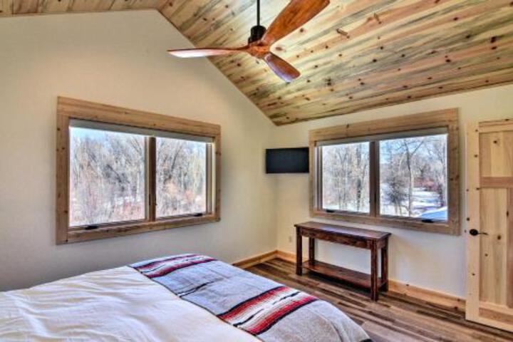 Riverfront Home With BBQ 2 Mi To Downtown Gunnison! - thumb 4