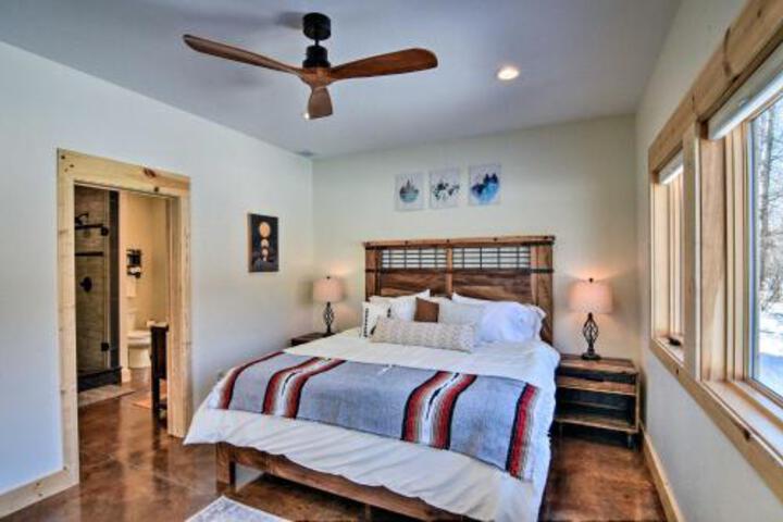 Riverfront Home With BBQ 2 Mi To Downtown Gunnison! - thumb 1