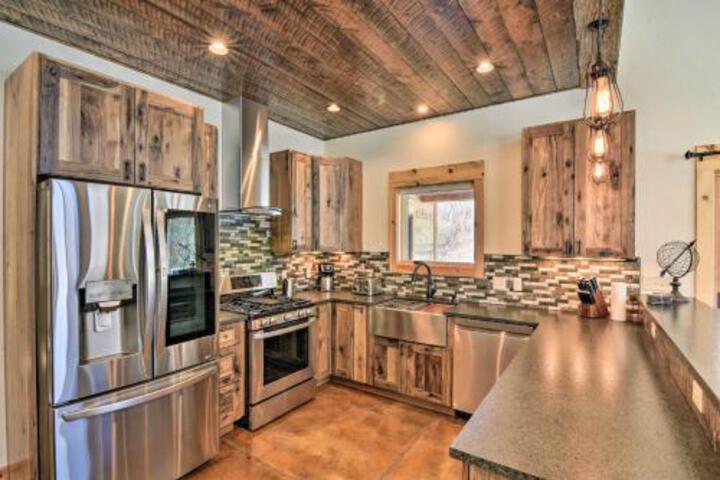 Riverfront Home With BBQ 2 Mi To Downtown Gunnison! - thumb 6