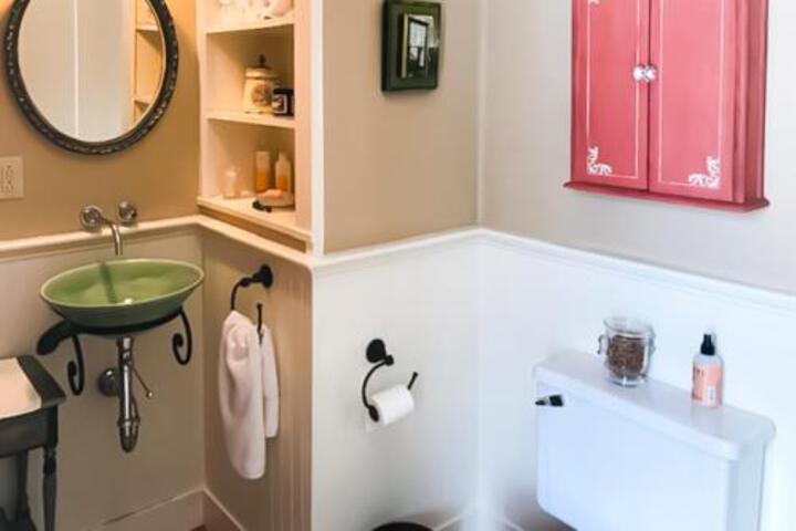 Lincoln Escape - thumb 2