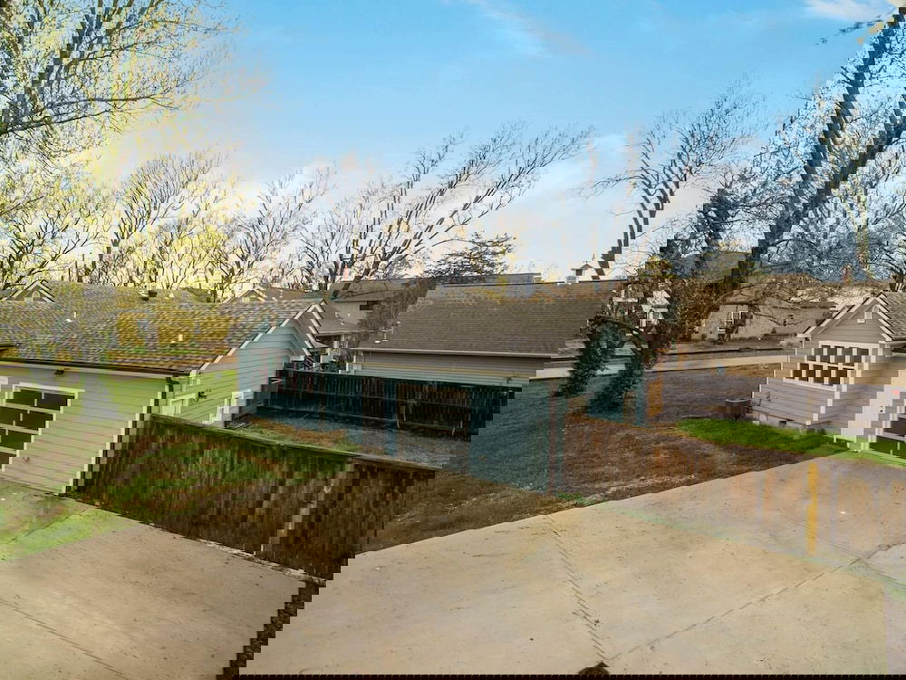 The Sunflower - MTB Friendly - Half Mi To Bville Square! - thumb 3