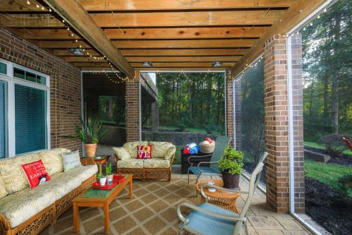 Old Kinderhook Home W / Pool 1 Mi To Lake! - thumb 1