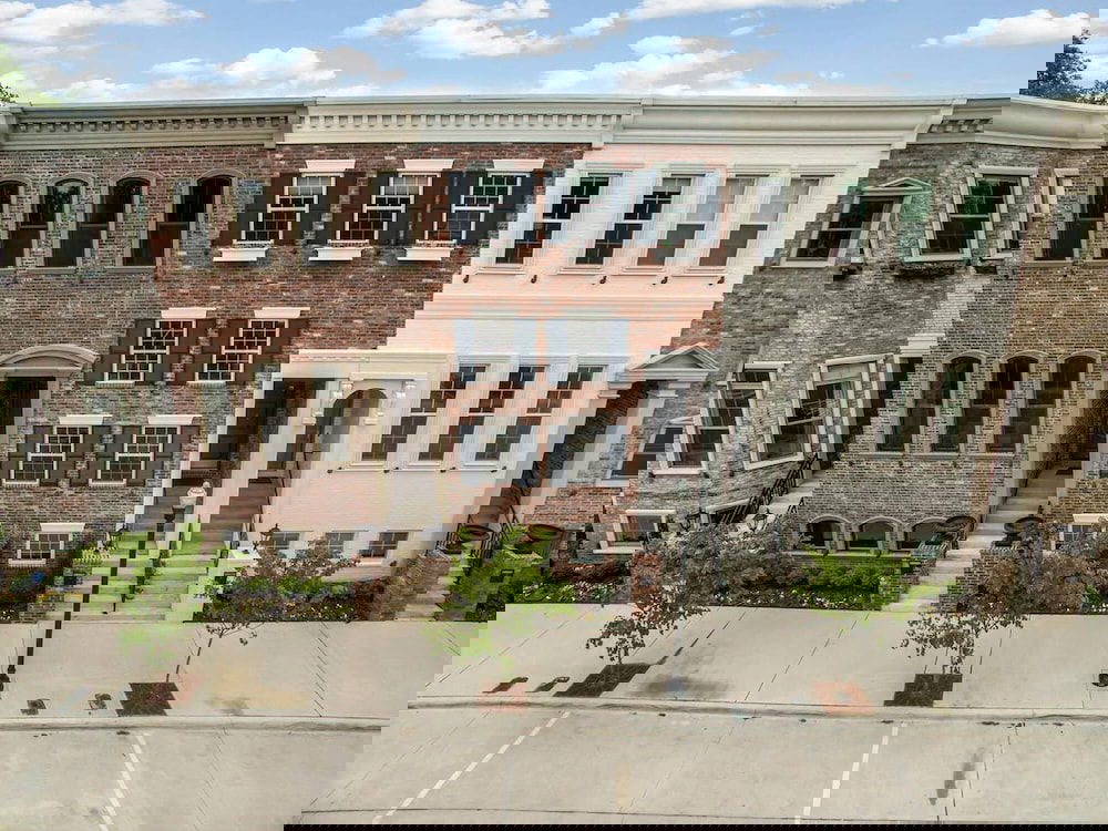 The Brownstone - 1 Block From Dtwn Square - thumb 2