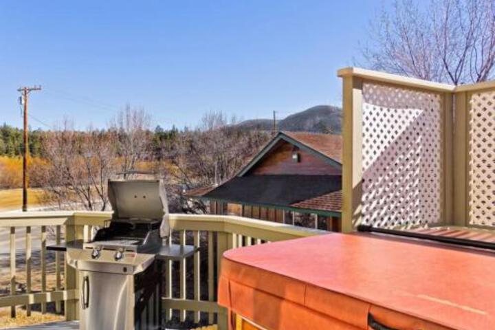 089 Chic Chalet Home - thumb 4
