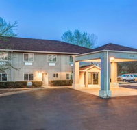 Super 8 by Wyndham McHenry - Accommodation Indiana