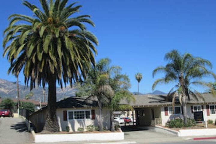 Town And Country Inn - thumb 0