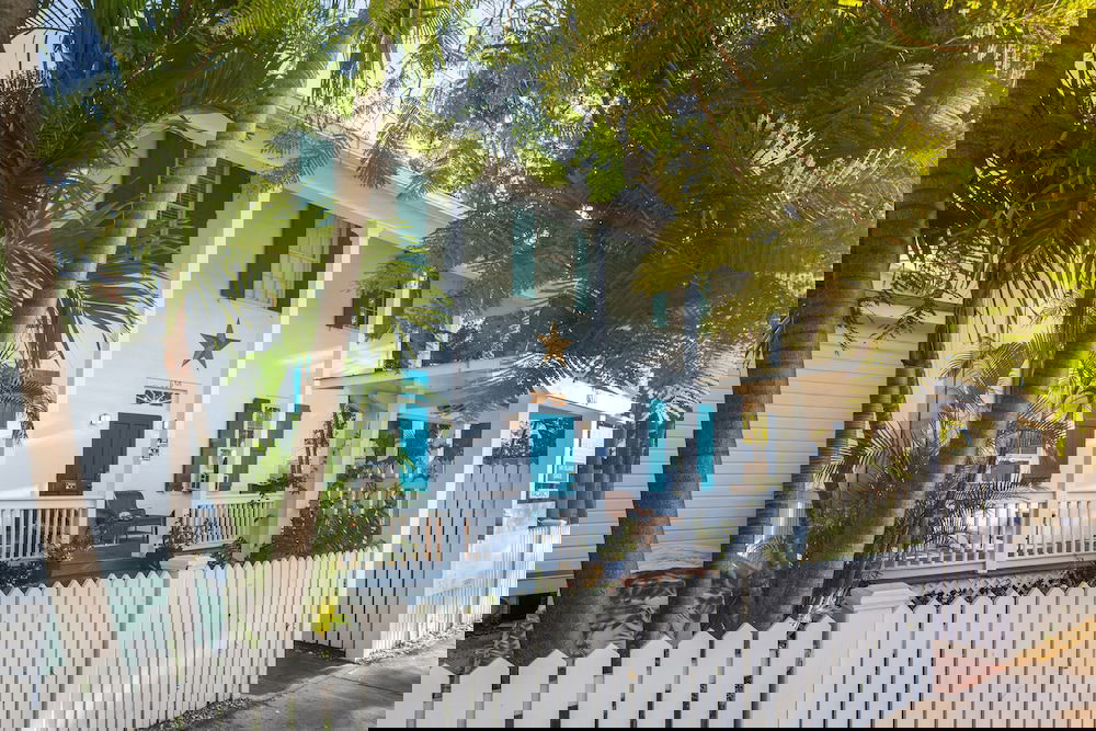 An Island Oasis - thumb 0