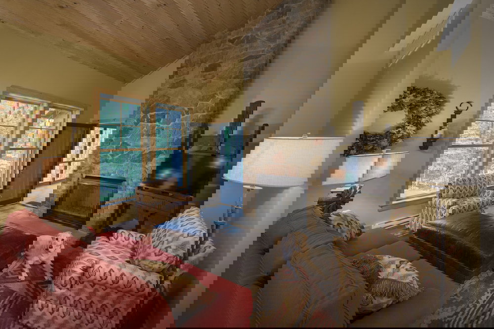 The Mountain Top Inn & Resort - thumb 3