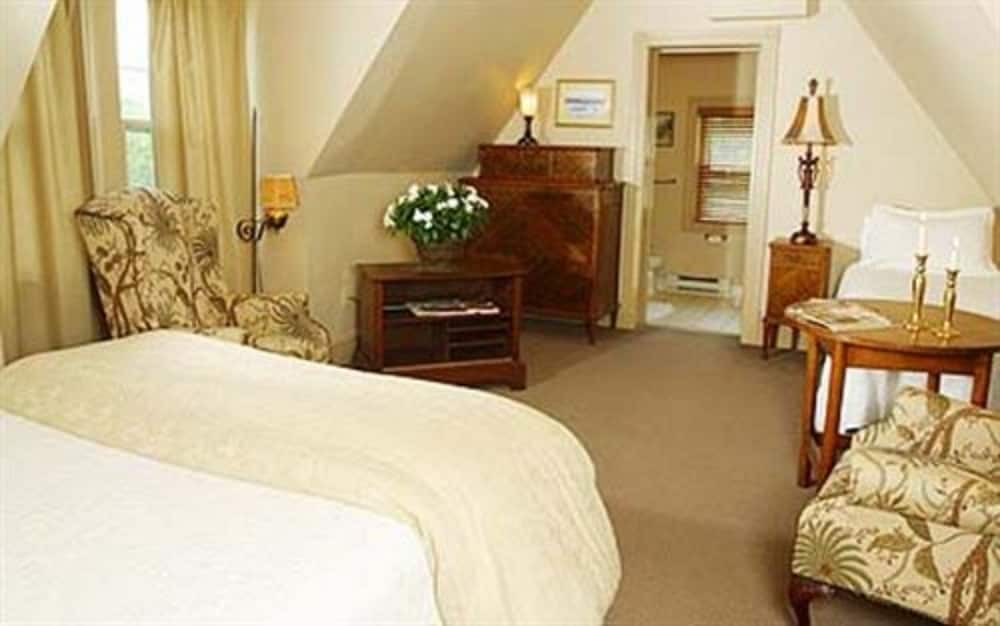 The Sayre Mansion Inn - thumb 6