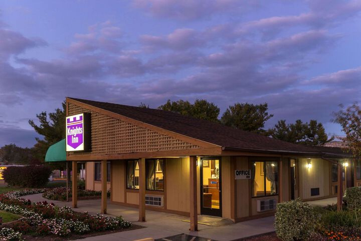 Knights Inn Martinsburg - thumb 2