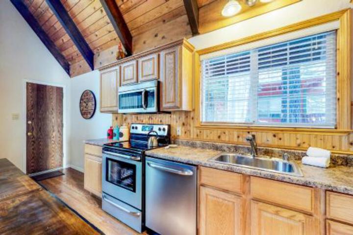 Charming Tahoe Chalet - thumb 4