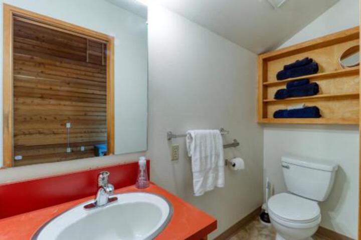 Mowich Cabin (SM 139) - thumb 5