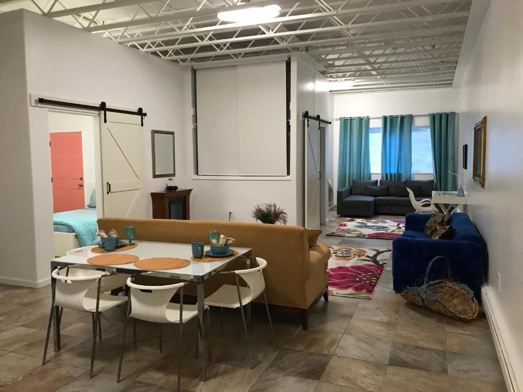 Aquamarine Suites - thumb 7