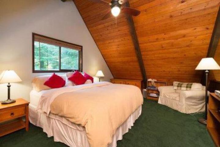 Holiday Home 98SL Cozy Cabin W / Hot Tub - thumb 6