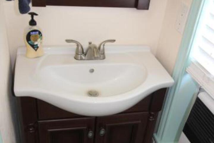 Yellow House - thumb 1