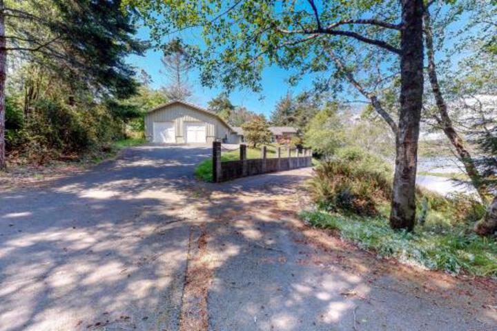 Anchors Away - thumb 0