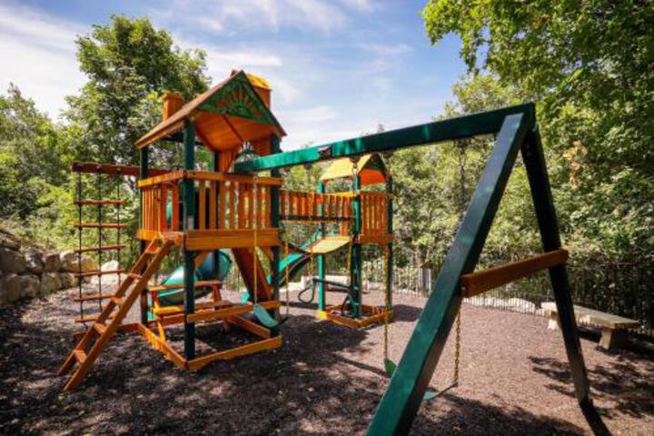 #48: Bountiful Retreat - thumb 1